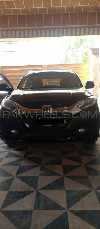 Honda Vezel 2015 for Sale in Rahim Yar Khan Image-1