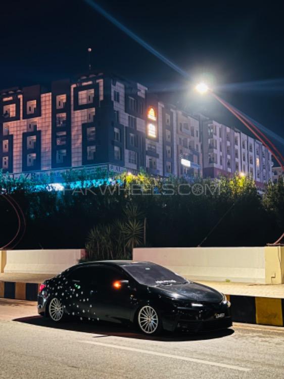 ٹویوٹا کرولا - 2018  Image-1
