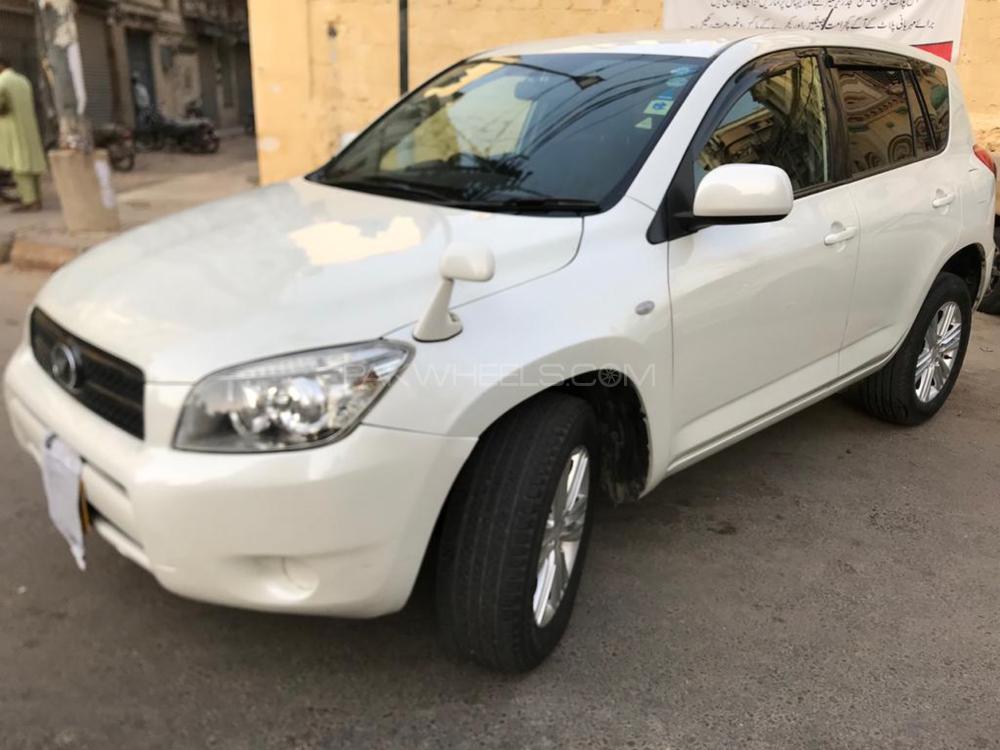 ٹویوٹا راو 4 2007 for Sale in کراچی ٹویوٹا راو 4 2007 for Sale in کراچی Image-3