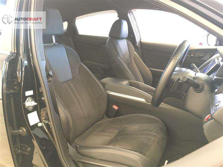 Honda Insight 2018 for Sale in Karachi Honda Insight 2018 for Sale in Karachi Image-4