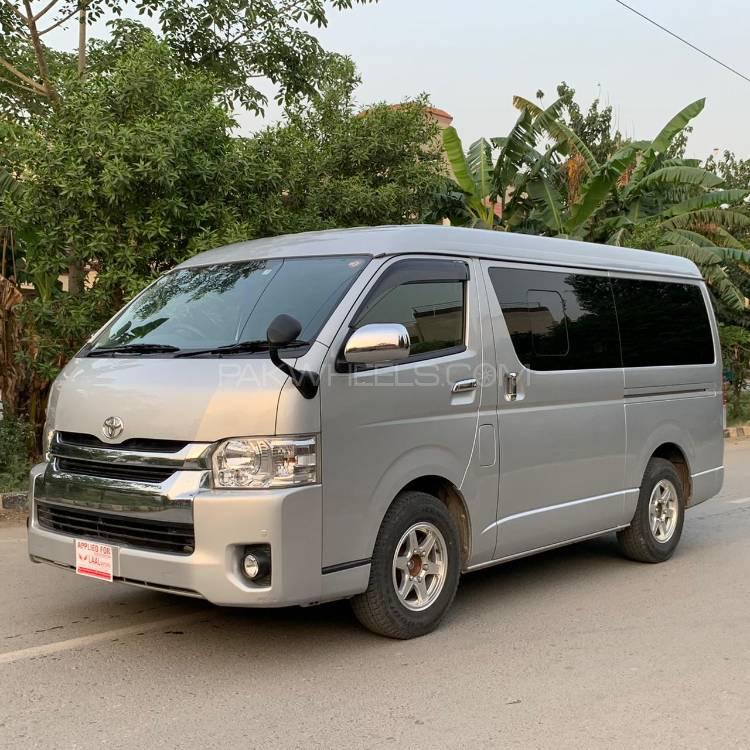 Тойота hiace 2015