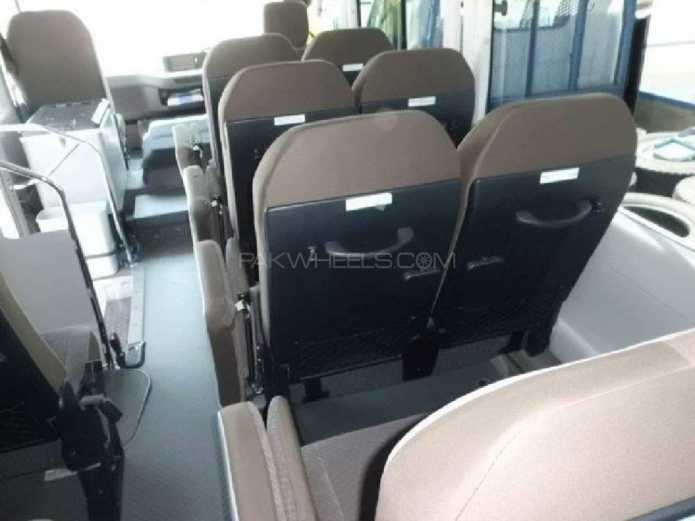 Toyota Coaster 2017 for Sale in Lahore Toyota Coaster 2017 for Sale in Lahore Image-17