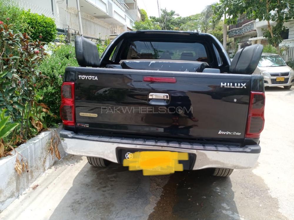 Toyota Hilux 2009 for Sale in Karachi Image-1