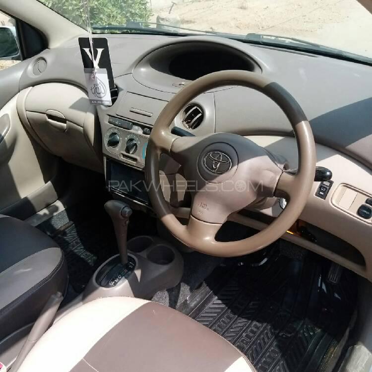 Toyota Platz 2004 for Sale in Karachi Toyota Platz 2004 for Sale in Karachi Image-13