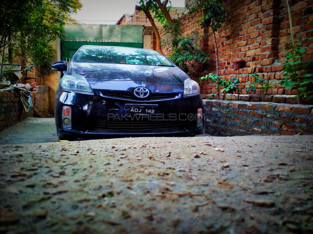 Toyota Prius 2010 for Sale in Peshawar Image-1
