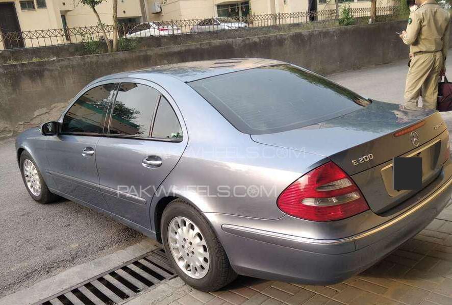 Mercedes Benz E Class 2004 for Sale in Islamabad Mercedes Benz E Class 2004 for Sale in Islamabad Image-3