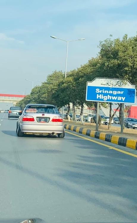 ہونڈا سوک - 2000  Image-1
