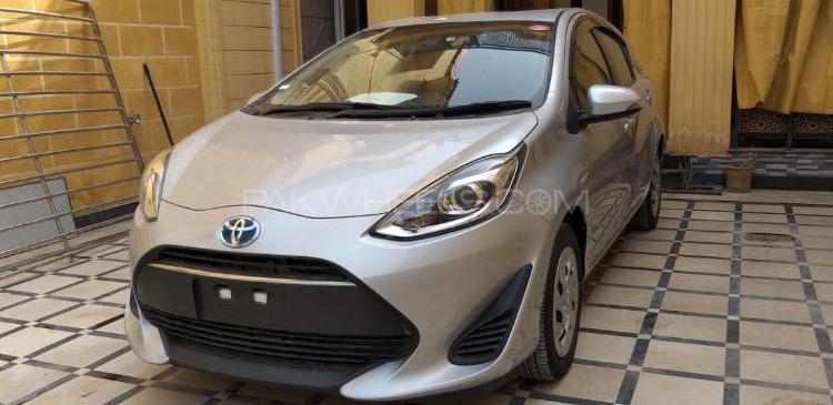 Toyota Aqua 2017 for Sale in Peshawar Image-1