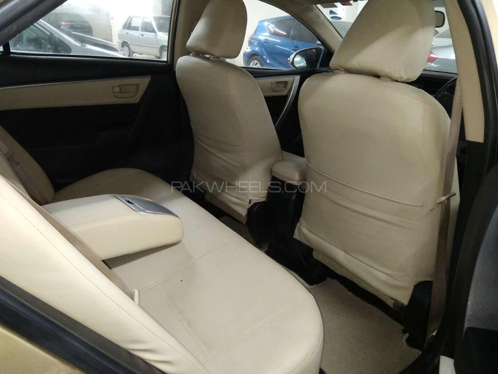 Toyota Corolla 2015 for Sale in Karachi Toyota Corolla 2015 for Sale in Karachi Image-9