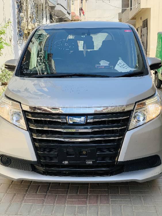 Toyota Noah 2015 for Sale in Lahore Image-1