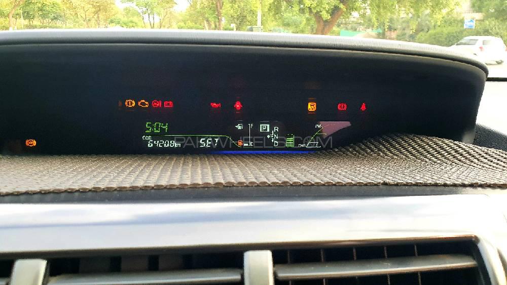 Toyota Prius Alpha 2014 for Sale in Islamabad Toyota Prius Alpha 2014 for Sale in Islamabad Image-11