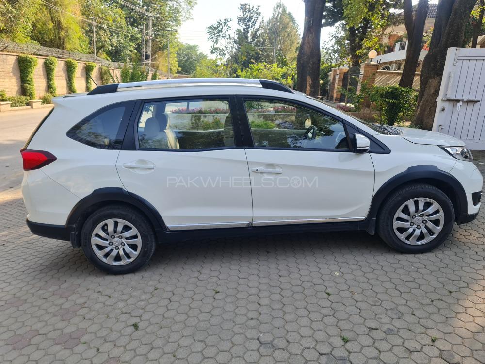 Honda BR-V 2017 for Sale in Rawalpindi Honda BR-V 2017 for Sale in Rawalpindi Image-3
