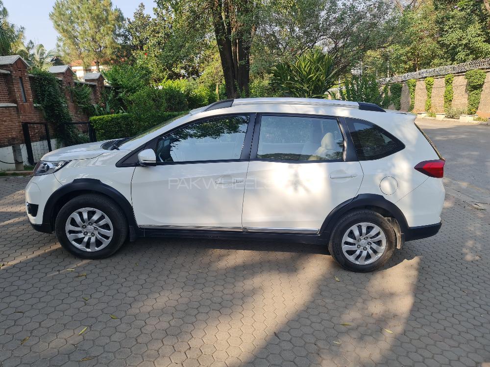 Honda BR-V 2017 for Sale in Rawalpindi Honda BR-V 2017 for Sale in Rawalpindi Image-6