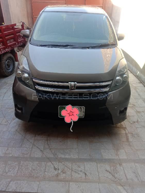 Toyota ISIS 2007 for Sale in Hafizabad Image-1