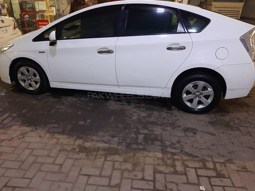 Toyota Prius 2010 for Sale in Sargodha Image-1