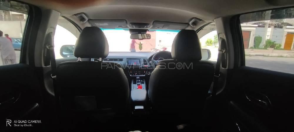 Honda Vezel 2015 for Sale in Hyderabad Honda Vezel 2015 for Sale in Hyderabad Image-6