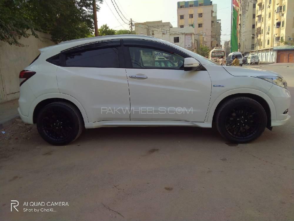 Honda Vezel 2015 for Sale in Hyderabad Honda Vezel 2015 for Sale in Hyderabad Image-10