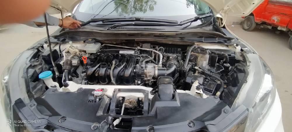 Honda Vezel 2015 for Sale in Hyderabad Honda Vezel 2015 for Sale in Hyderabad Image-2