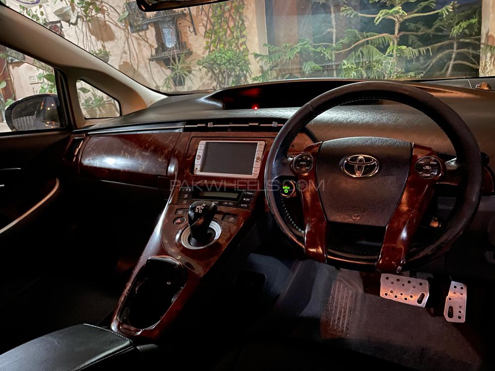 Toyota Prius 2011 for Sale in Islamabad Toyota Prius 2011 for Sale in Islamabad Image-8