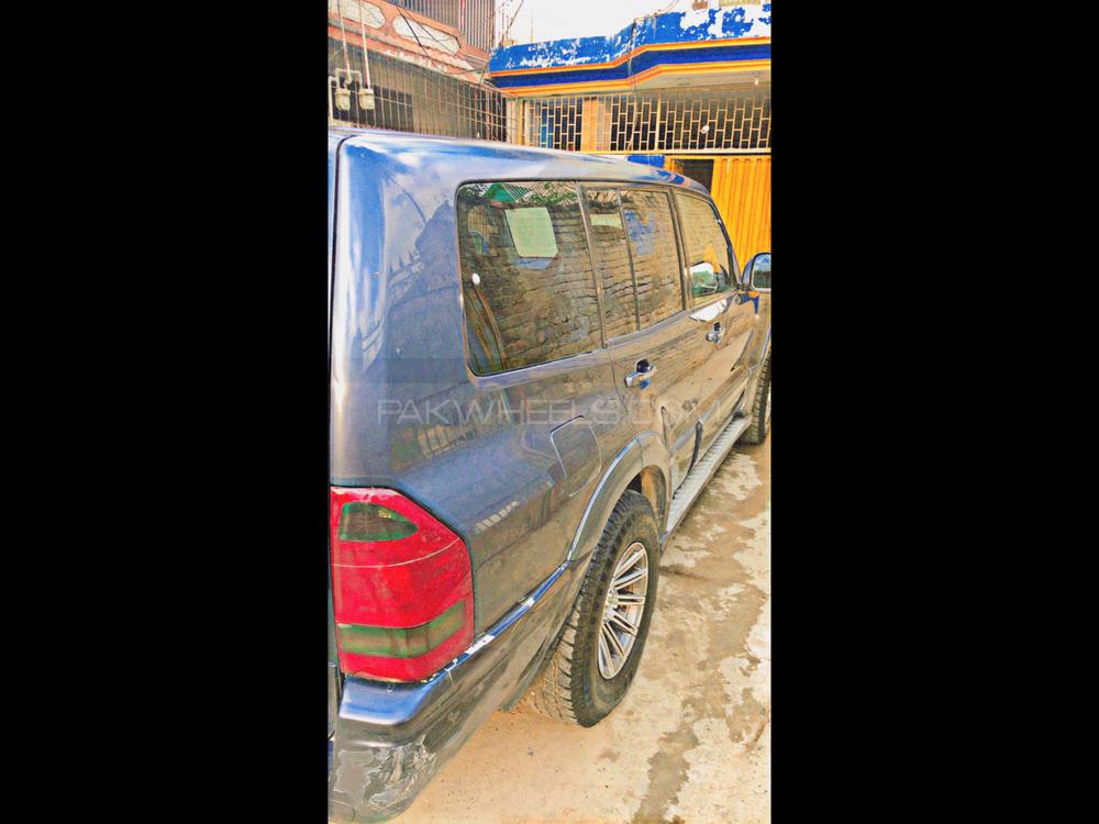 Mitsubishi Pajero 2004 for Sale in Islamabad Mitsubishi Pajero 2004 for Sale in Islamabad Image-12