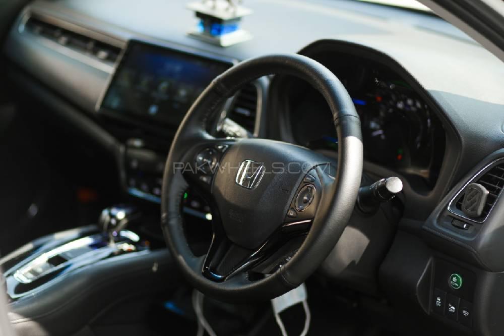 Honda Vezel 2014 for Sale in Faisalabad Honda Vezel 2014 for Sale in Faisalabad Image-4