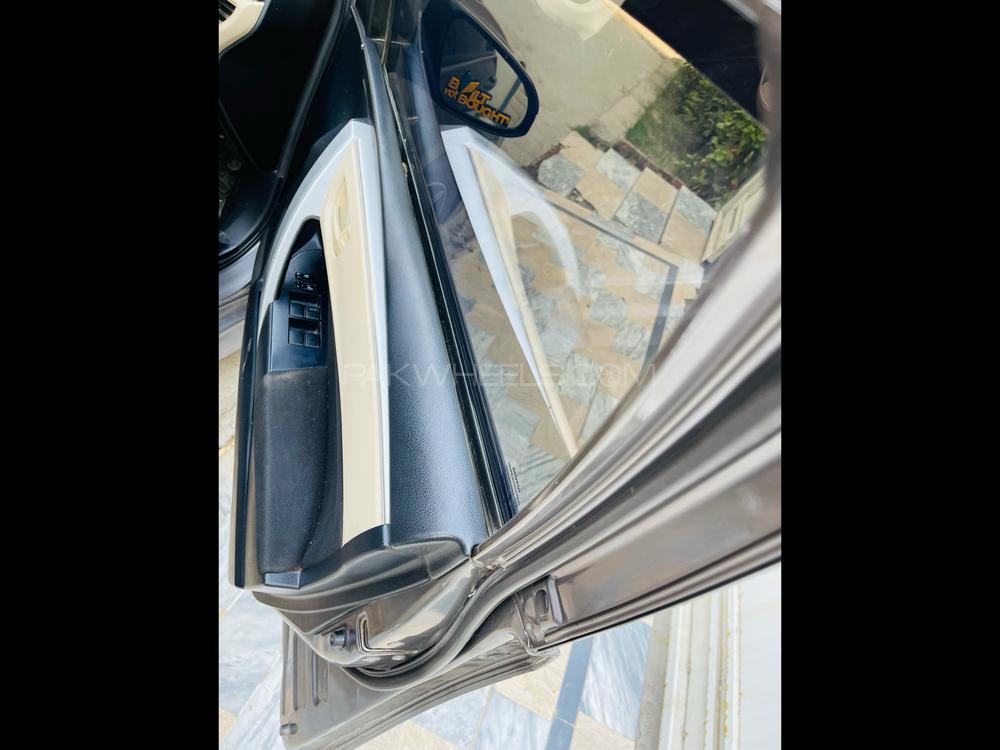 Toyota Corolla 2014 for Sale in Lahore Toyota Corolla 2014 for Sale in Lahore Image-8