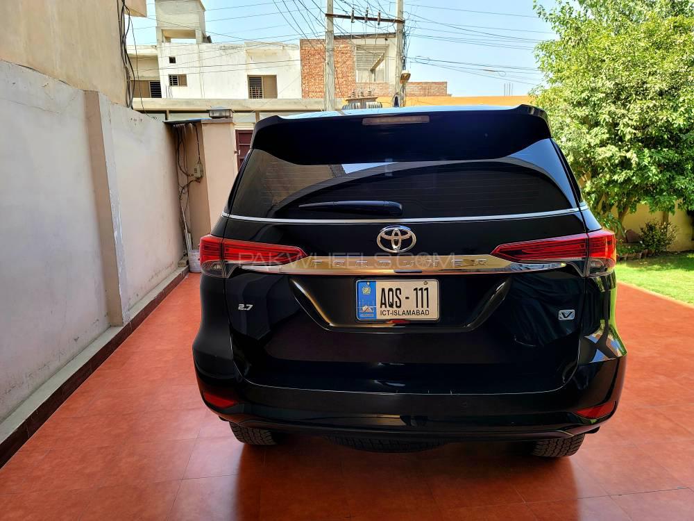 Toyota Fortuner 2020 for Sale in Multan Toyota Fortuner 2020 for Sale in Multan Image-10