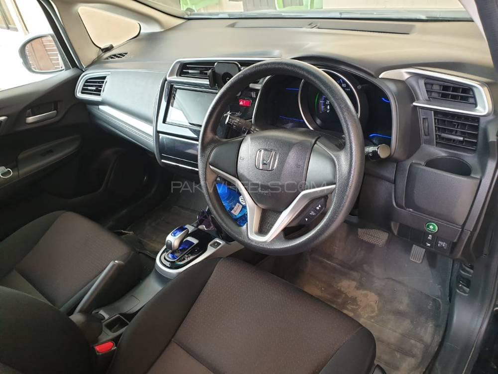 Honda Fit 2014 for Sale in Lahore Honda Fit 2014 for Sale in Lahore Image-5