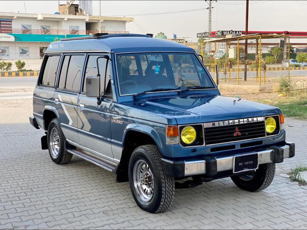 Mitsubishi Pajero 1990 for Sale in Peshawar Image-1