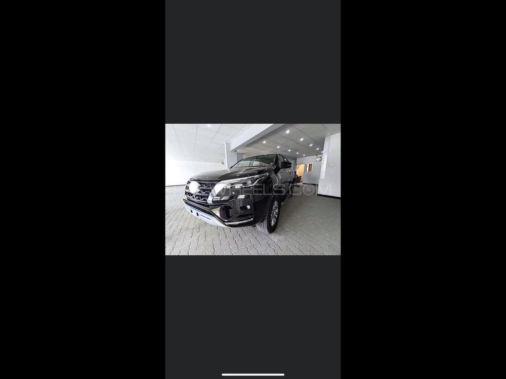Toyota Fortuner 2021 for Sale in Karachi Image-1