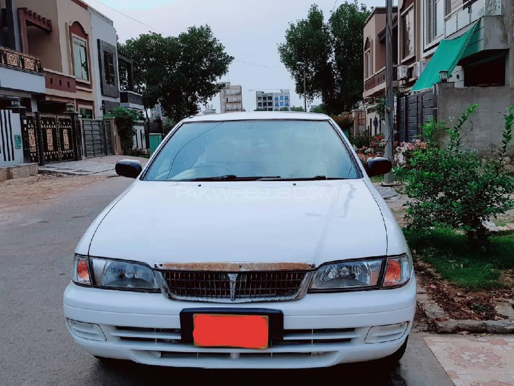 Nissan Sunny 2000 for Sale in Islamabad Image-1