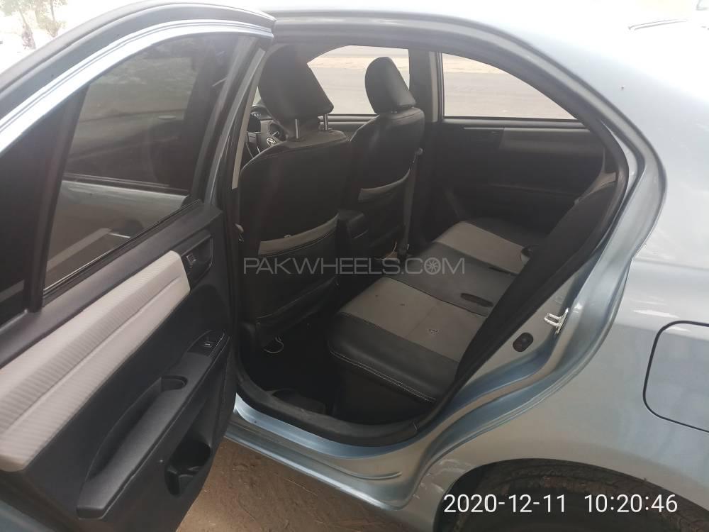 Toyota Corolla Axio 2014 for Sale in Sukkur Image-1