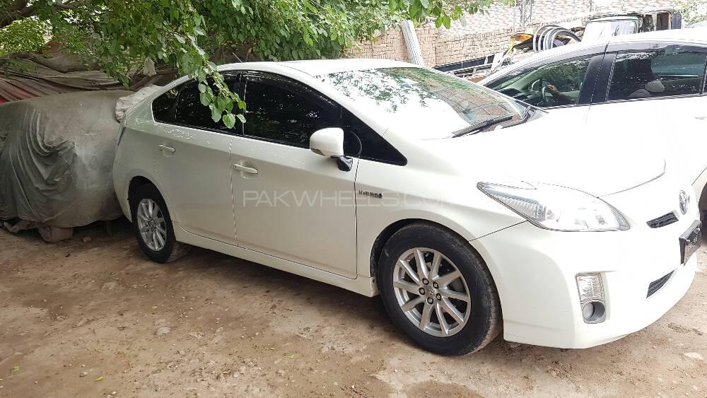 Toyota Prius 2011 for Sale in Peshawar Toyota Prius 2011 for Sale in Peshawar Image-2