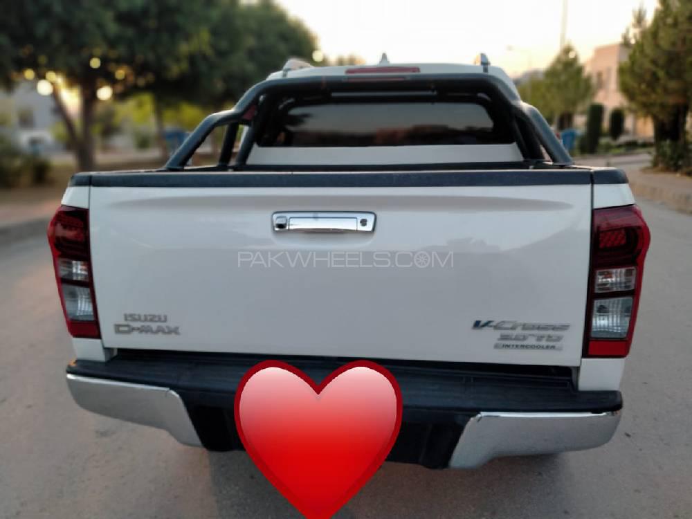 Isuzu D-Max 2019 for Sale in Islamabad Isuzu D-Max 2019 for Sale in Islamabad Image-9