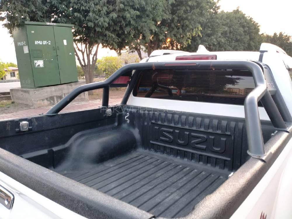 Isuzu D-Max 2019 for Sale in Islamabad Isuzu D-Max 2019 for Sale in Islamabad Image-12