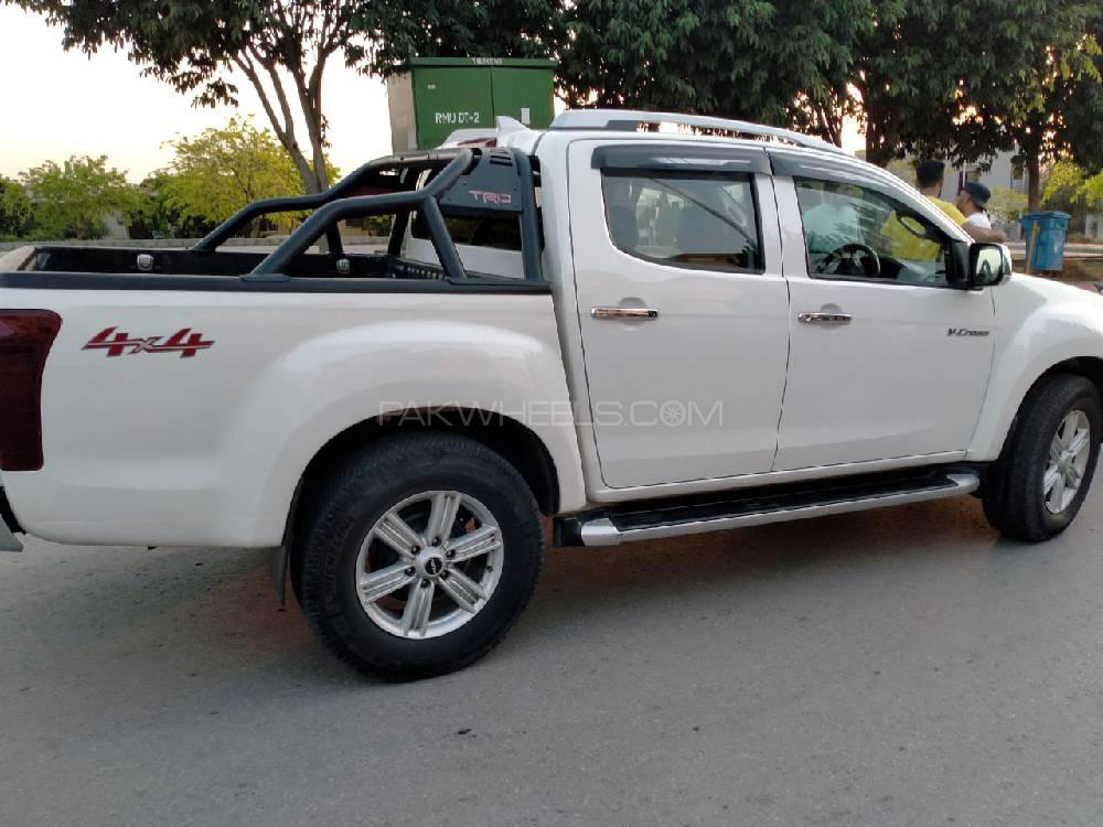Isuzu D-Max 2019 for Sale in Islamabad Isuzu D-Max 2019 for Sale in Islamabad Image-13