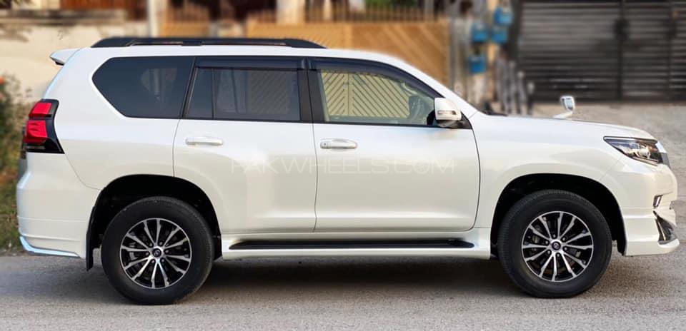 Toyota Prado 2017 for Sale in Karachi Toyota Prado 2017 for Sale in Karachi Image-6