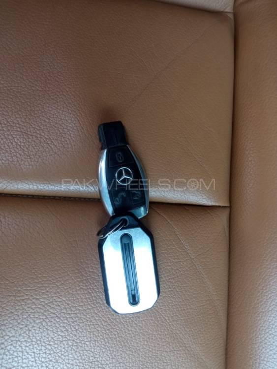 Mercedes Benz E Class 2010 for Sale in Lahore Mercedes Benz E Class 2010 for Sale in Lahore Image-14