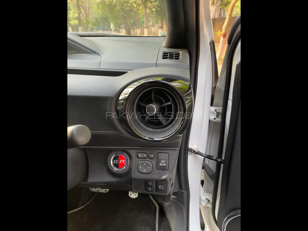 Toyota Aqua 2018 for Sale in Sahiwal Toyota Aqua 2018 for Sale in Sahiwal Image-14