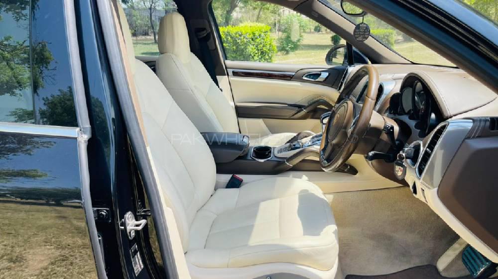 پورشے کائین 2013 for Sale in لاہور پورشے کائین 2013 for Sale in لاہور Image-8