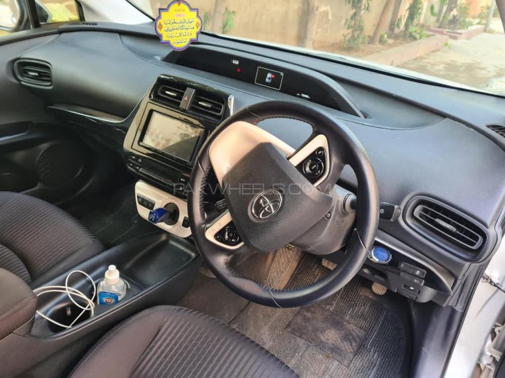 Toyota Prius S 2018 For Sale In Lahore Pakwheels 3010