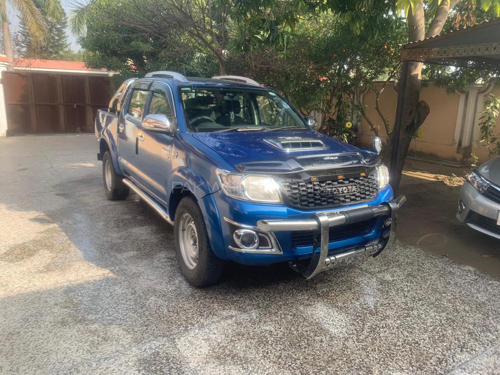 Toyota Hilux 2015 for Sale in Jhelum Image-1