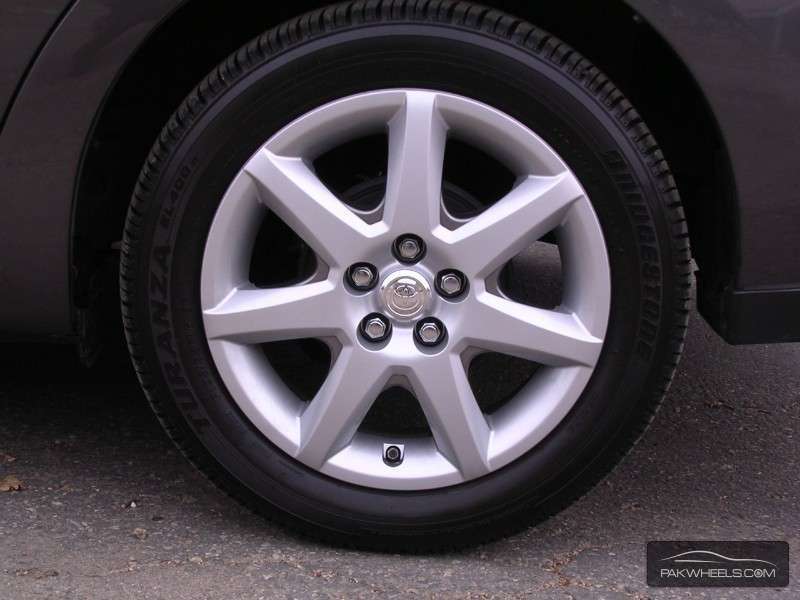 Prius 16'' Original  rims 7 Spoke Toyota Rims With Tyres Image-1
