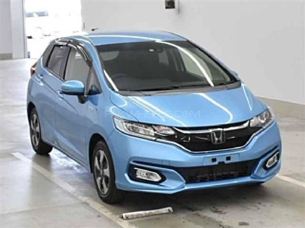 Honda Fit 2019 for Sale in Lahore Image-1