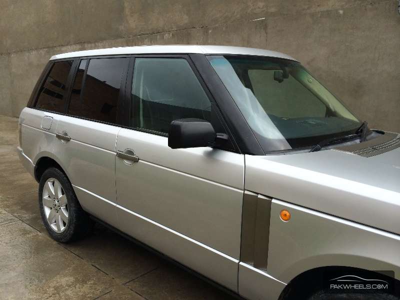 Range Rover Vogue 2004 for Sale in Faisalabad Image-1