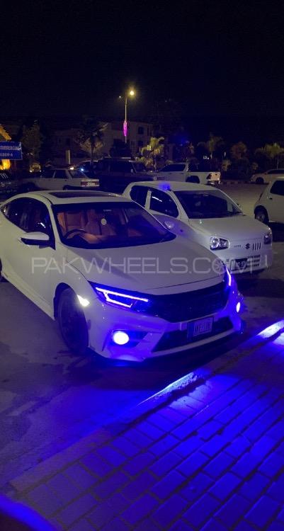 ہونڈا سوک - 2018  Image-1