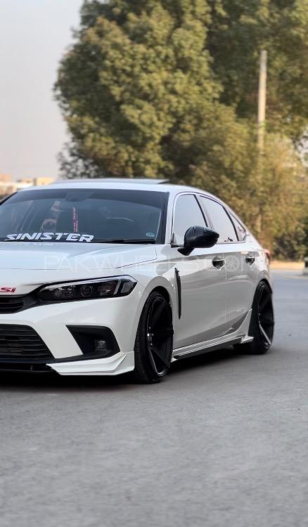 Honda Civic - 2022  Image-1