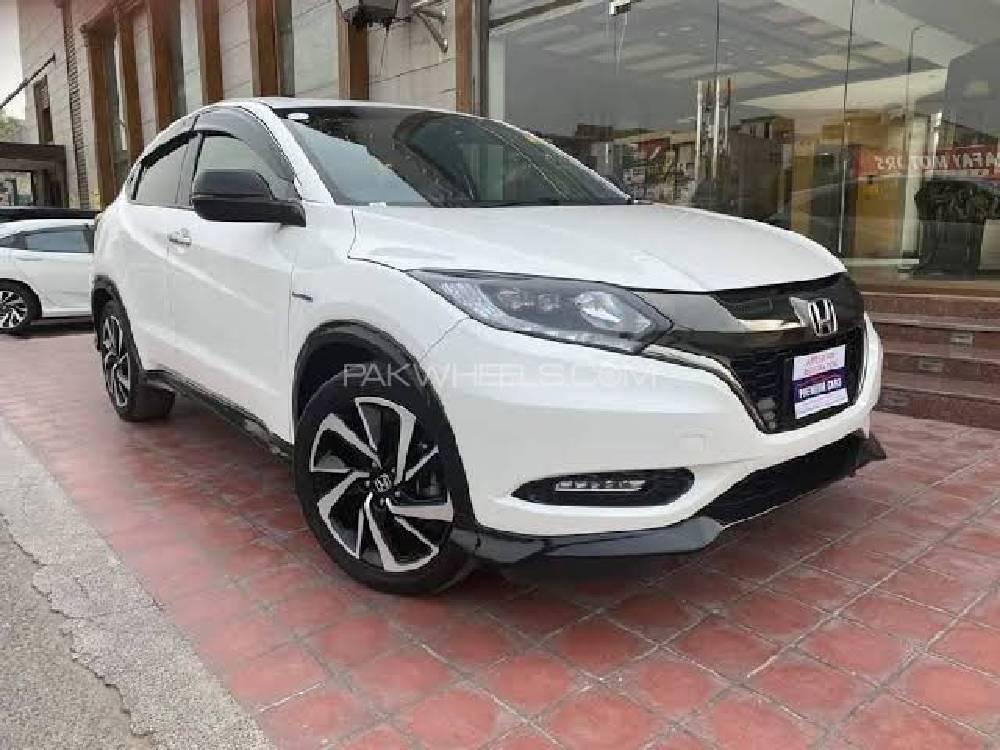 Honda Vezel Hybrid Rs Honda Sensing 16 For Sale In Lahore Pakwheels