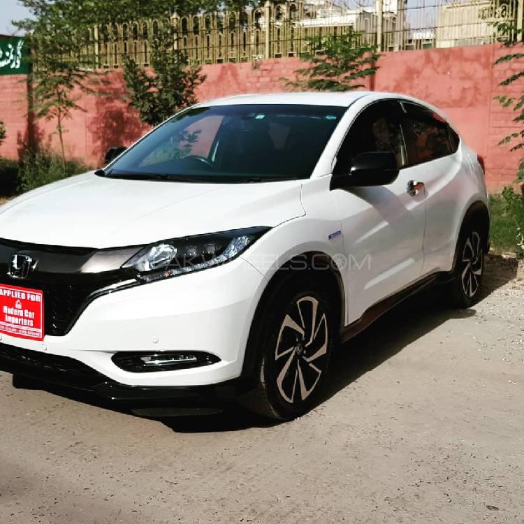 Honda Vezel Hybrid Rs Honda Sensing 17 For Sale In Rawalpindi Pakwheels