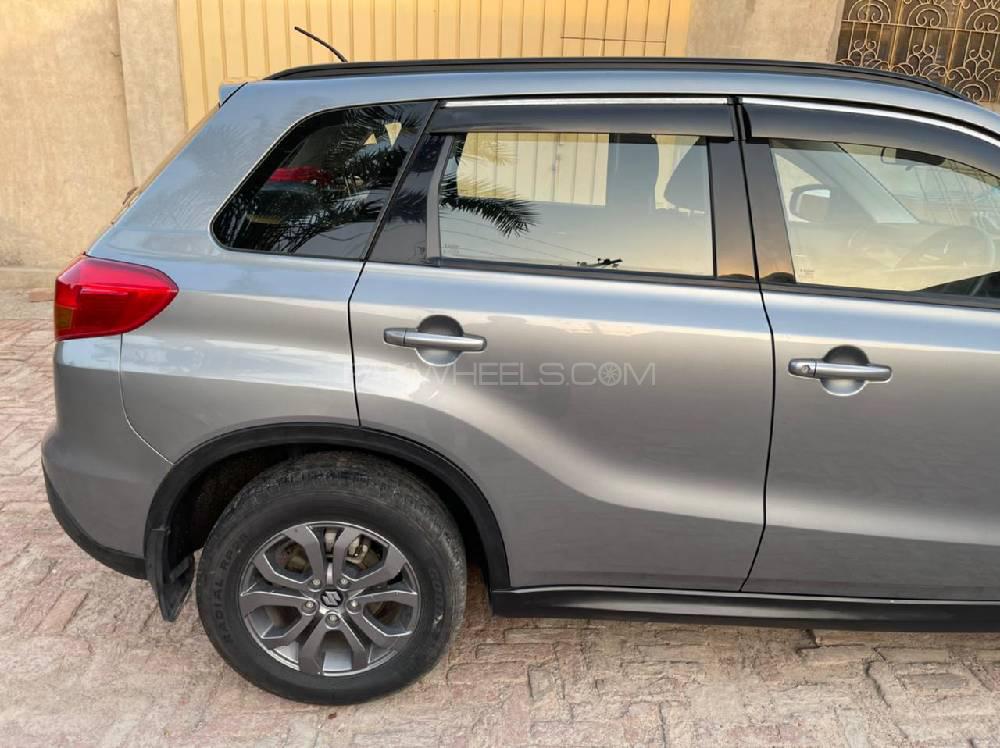 Suzuki Vitara 2017 for Sale in Faisalabad Suzuki Vitara 2017 for Sale in Faisalabad Image-9